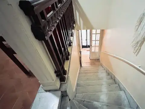 Avenida Juan Bautista Alberdi 4000, Piso 1