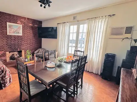 Depto Tipo Casa 5 ambientes con 3 baños