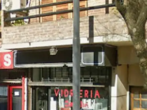 Local 3.5 x 9 con renta alquilado, oportunidad única!!