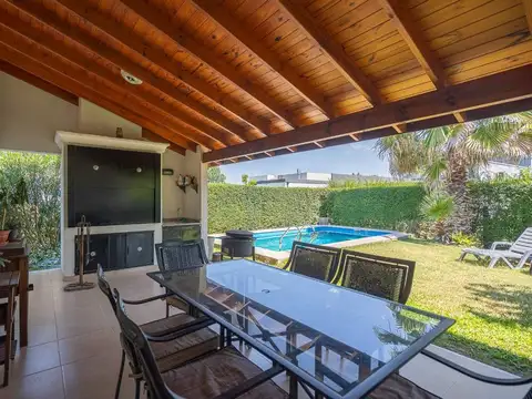 Casa en Venta en La cañada de Pilar, USD 180.000