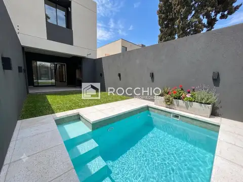 Casa tipo Duplex en venta 4 ambientes Villa Ballester