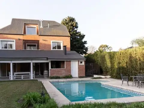 Casa Venta 4 ambientes Barrio Las Camelias San Miguel