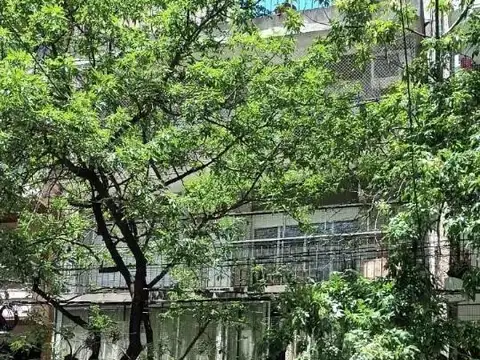 Iberá e/ Ciudad de La Paz y Avenida Cabildo