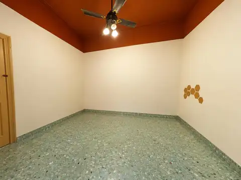 Depto Tipo Casa en Venta 70 años