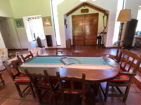 Casa en Venta con 5 cocheras