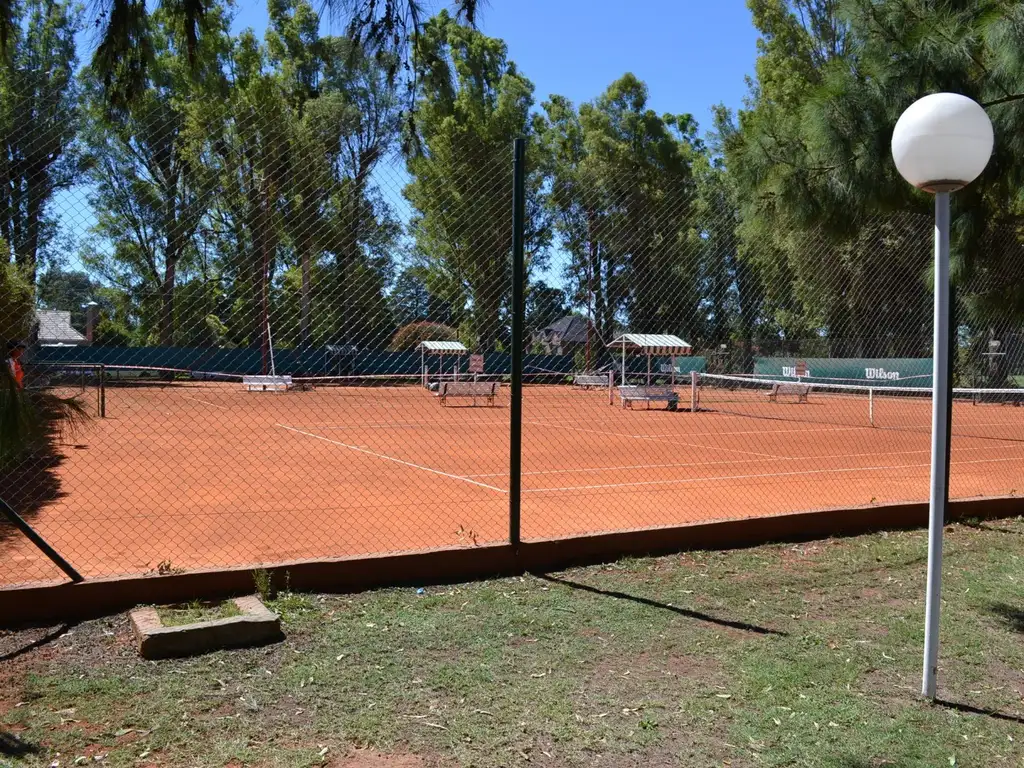 LOS CARDALES COUNTRY CLUB