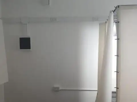 Casa 6 ambientes con 1 baño