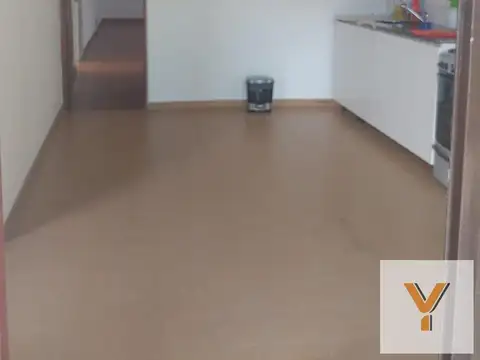 Casa en venta - 2 Dormitorios 3 Baños - Local - 353Mts2 - Caseros