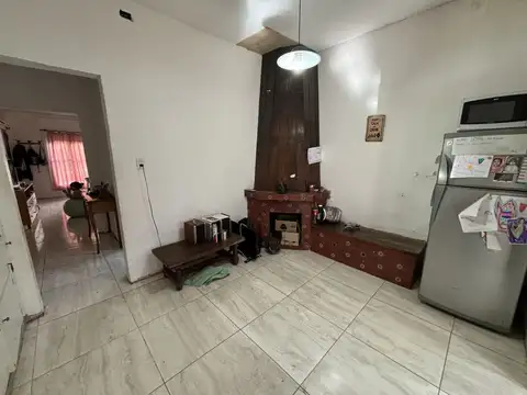 Casa 4 ambientes con 1 baño