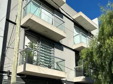 Depto 2 Ambientes en Planta Baja – ¡Ideal Profesional u Oficina!