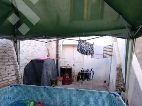Casa 2 ambientes con 1 baño