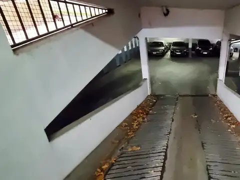 Cochera en venta en centro de Martinez
