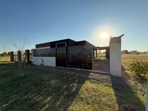 Casa en Venta en Pueblo Esther, Rosario