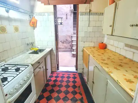 Depto Tipo Casa en Venta 80 años