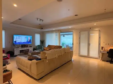 Casa en Venta en Ramallo, USD 470.000
