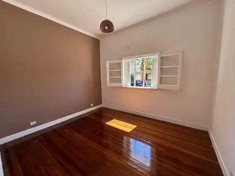 Depto Tipo Casa en Venta en Villa Pueyrredon, USD 145.000