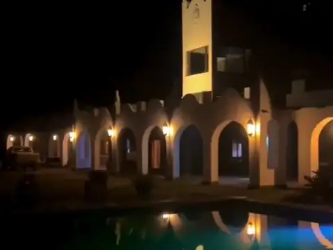 VENTA DE ESTANCIA CON 42 BOXES PARA CABALLOS Y FRIGORIFICO BAHIA SAN BLAS