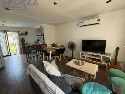 Casa 3 ambientes con 1 baño