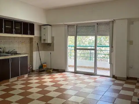 Departamento en Alquiler en Mataderos, $ 650.000