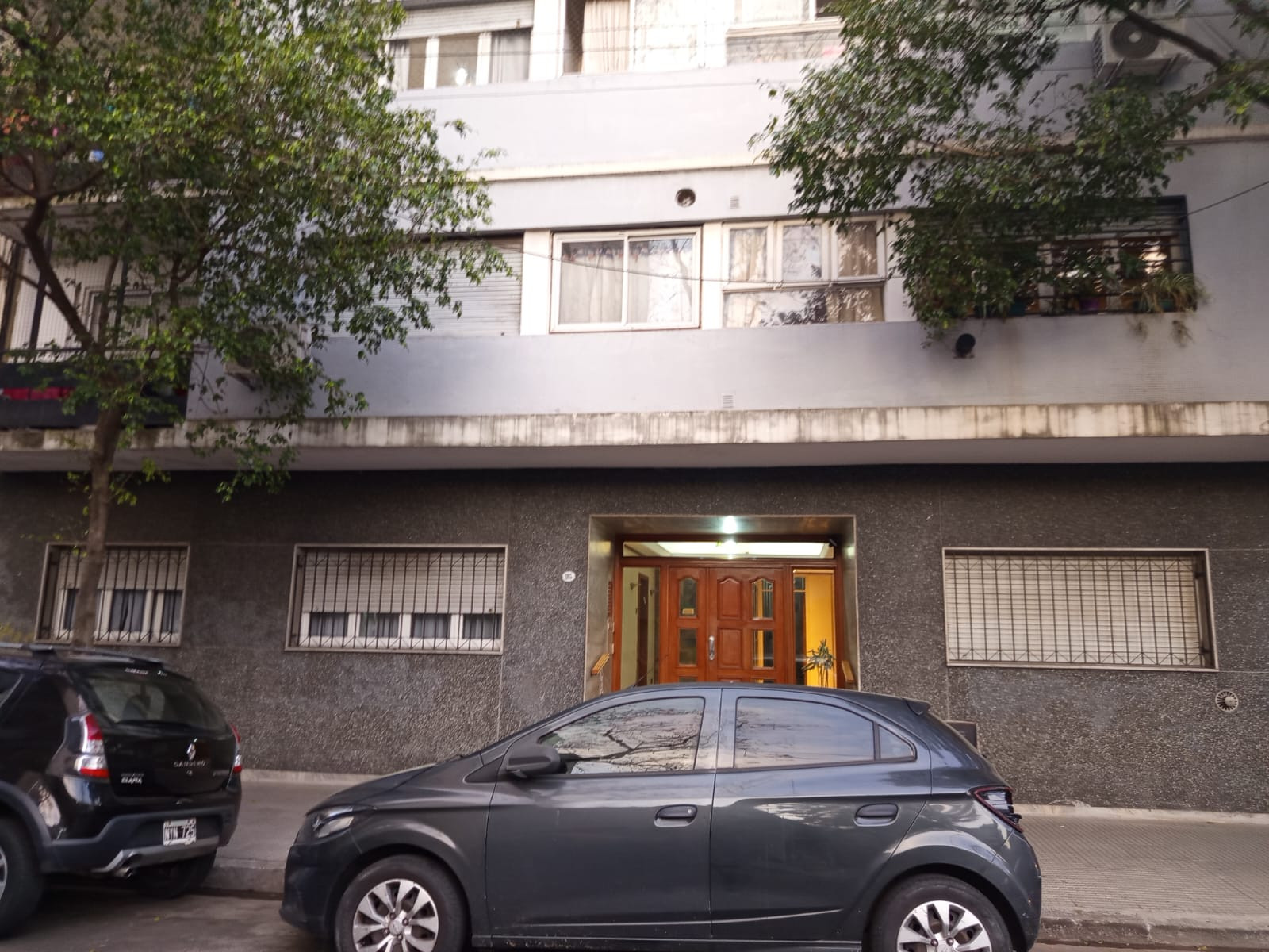 CARACAS 200, Piso PB