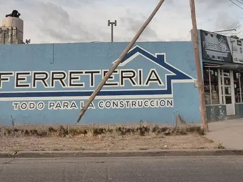 Local en Kennedy y Av La Plata