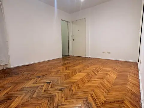 Avenida Coronel Díaz 2400, Piso 3