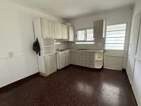 Casa en Alquiler con 1 cochera