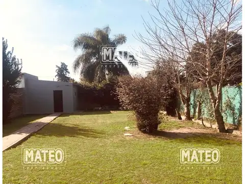 Casa de Cuatro Ambientes y Jardín