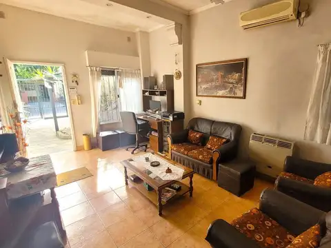 Casa 4 ambientes con 3 baños