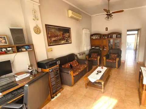 Casa en Venta en General San Martín, USD 198.000