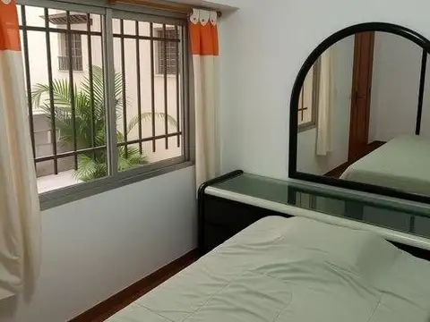 Depto Tipo Casa en Venta 49 años