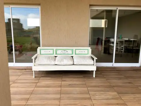 Casa de 5 ambientes en complejo Casuarinas Premium, Canning. A 3oo mts de la Ruta 58 Km 9.