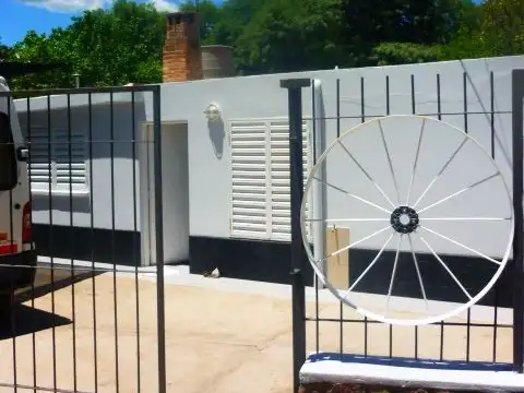 Casa 3 dorm, zona Centro