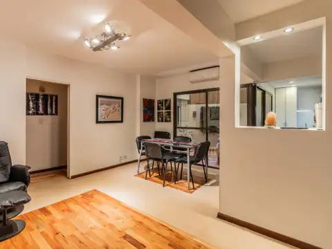 Departamento dos ambientes con patio