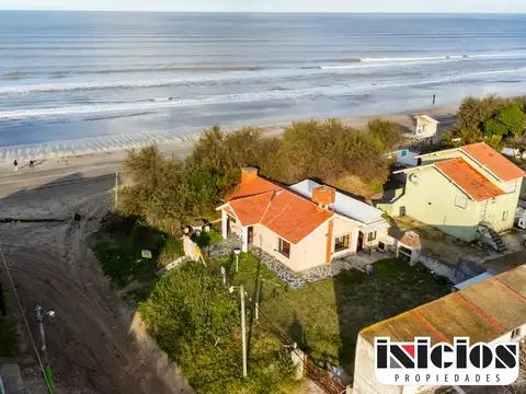 Hermoso Chalet Frente al Mar - C591
