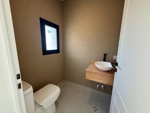 Casa en Venta en Pilar Del Este, USD 185.000