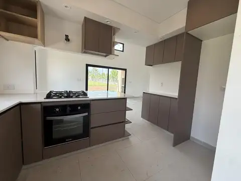 Venta Casa 4 dormitorios en Santa Elisa, Pilar del Este, Pilar