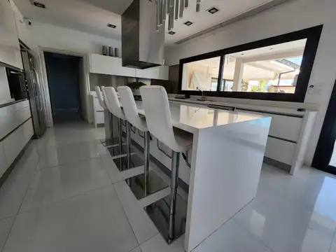 Casa en Alquiler al Suroeste