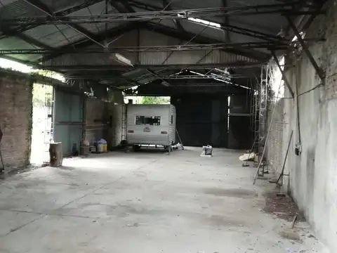 DEPÓSITO / GALPÓN ALQUILER COMERCIAL - USARE AL 700, LLAVALL