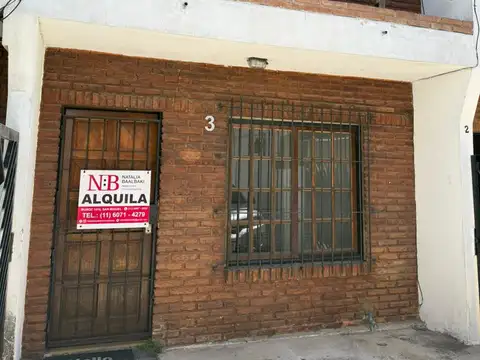Alquiler. Duplex. Muñiz. Dorrego 1163  entre R. Peña y Sgto. Cabral