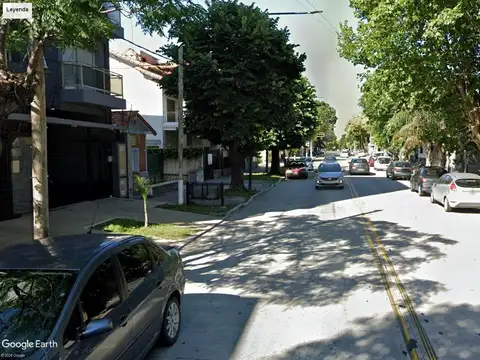 Zapiola  e/ Lavalle y Maipu