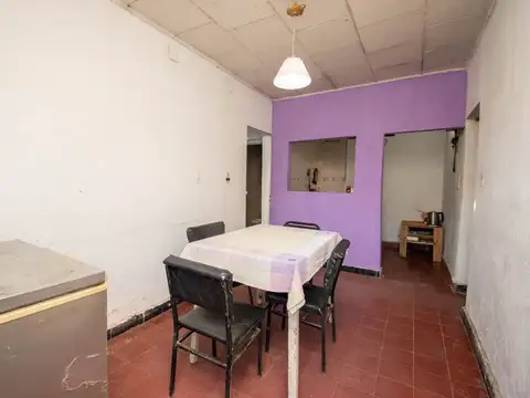 VENTA CASA A REFACCIONAR SOBRE AV. GRAL PAZ