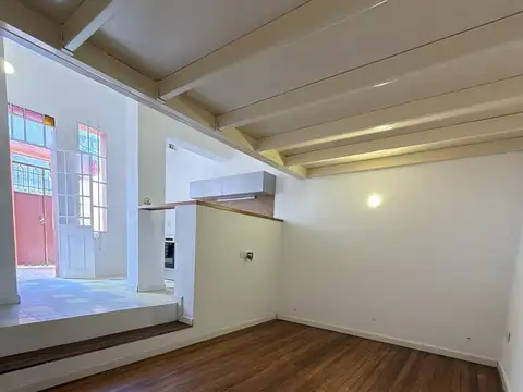 Depto Tipo Casa en Alquiler de 1 dormitorio