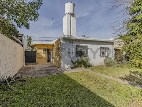 CASA EN VENTA EN VILLA ELISA CON 2 DORMITORIOS