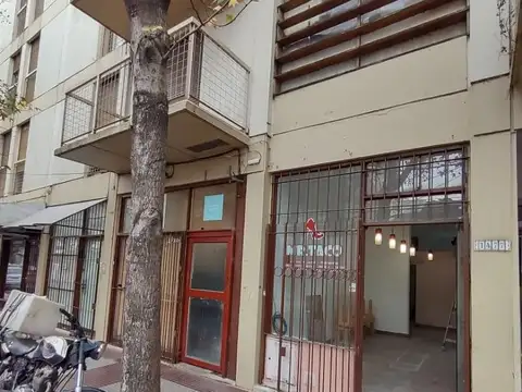 LOCAL A 50 MTS DE AV MAIPU - VICENTE LOPEZ