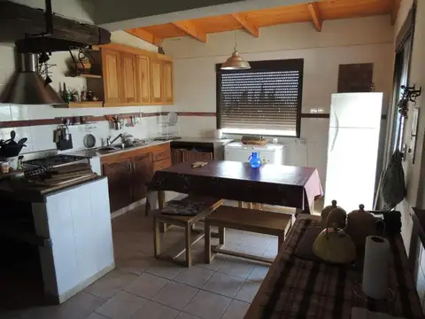 Casa 5 ambientes con 4 baños