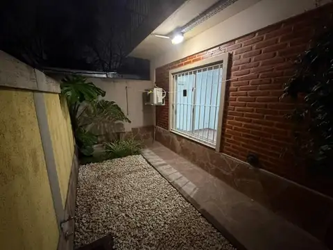 Depto Tipo Casa en Alquiler en San Antonio de Padua, $ 600.000