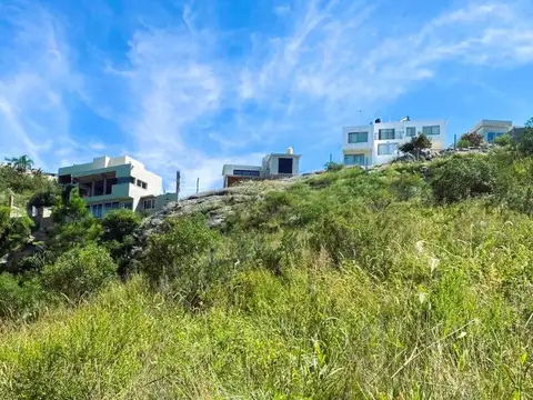 VENTA Terreno de 1054 m2  CBA