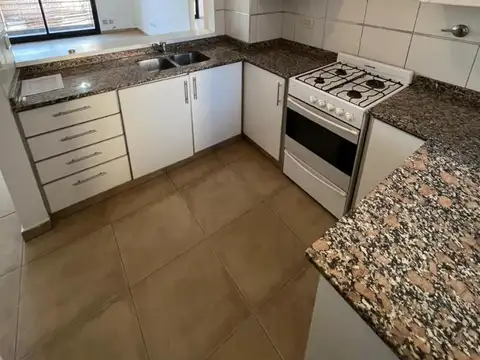 Departamento en Alquiler con 1 cocheras