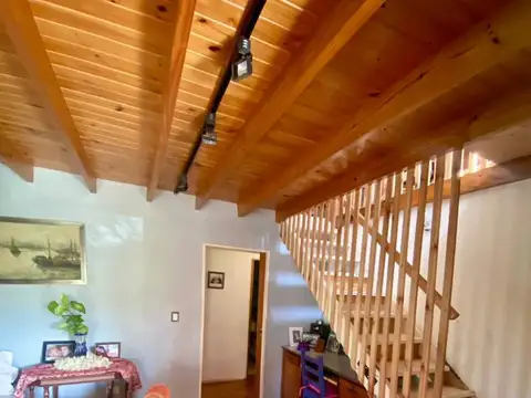 Casa 4 ambientes con 2 baños